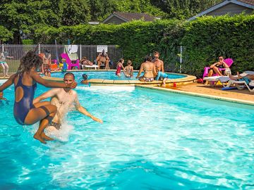 Heated pool
