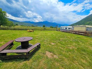 Picnic table