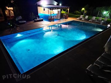 The pool at night (added by manager 04 Jun 2024)