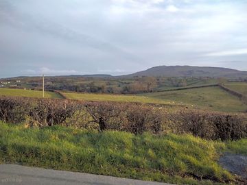 Local view towards sleive croob