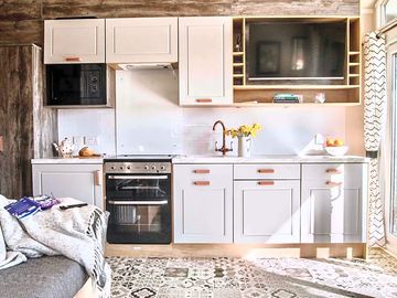 Nest cabin kitchen