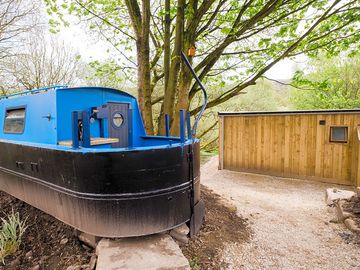 Onsite canal boat