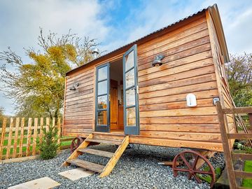 Hut exterior