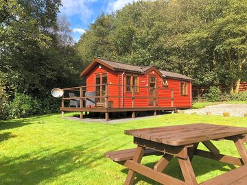 Exterior of bramble lodge