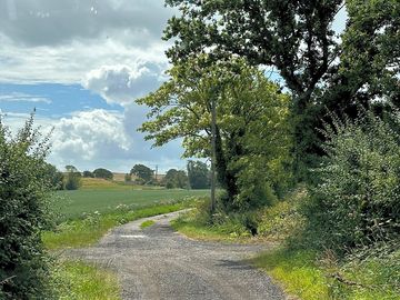 Private drive from the road to flintstones