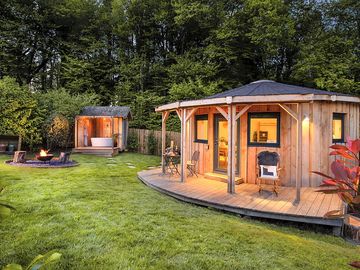 Hide cabin garden