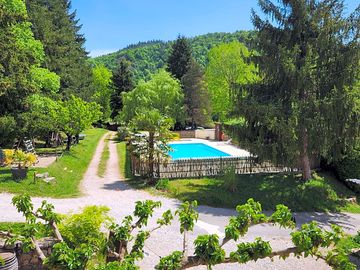 Piscine extérieure chauffé à partir de mis mai