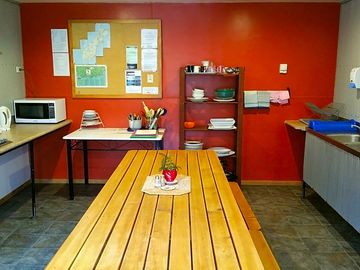 Communal kitchen & dining