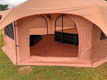 Ready tent