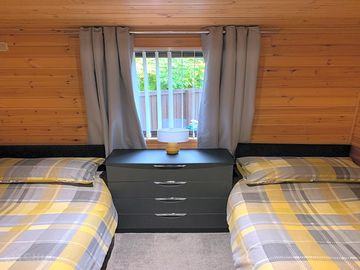 Twin bedroom