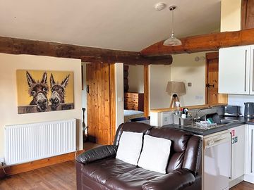 Lounge/kitchen/dining area