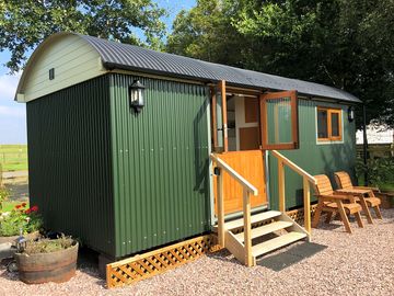 Front exterior of rosie's retreat