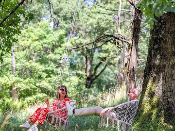 Swinging hammock chairs