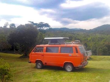 Electric campervan pitch