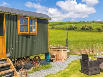 Frankshore shepherd's hut