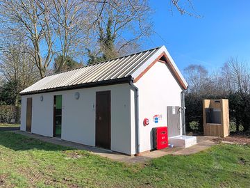 Shower & toilets