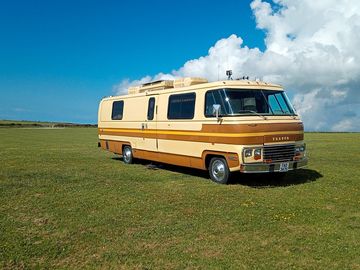 The 1978 dodge travco 320