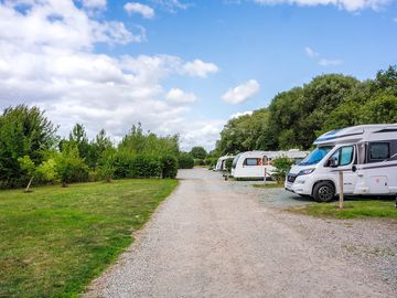 Gravel touring pitch