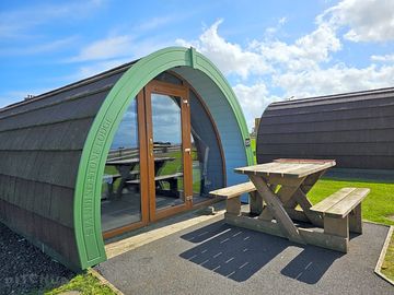 Pod with a picnic table