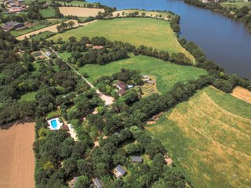 Aerial view of the site showing proximity to lac de ribou