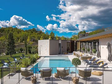 Sundeck and pool