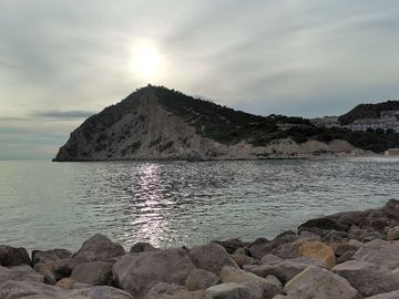 Het is niet zo ver wandelen naar het strand.