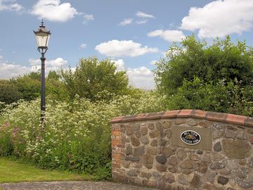 Entrance to mill farm country park