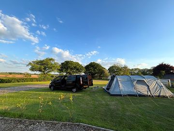 Pre-pitched tent ready to go; no hassle pitching or packing up