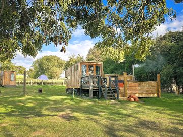 Horse lorry exterior