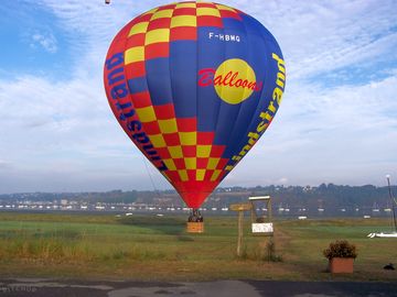 Balloon flights take off nearby