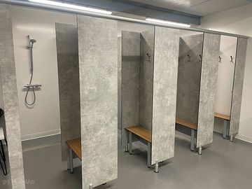 New shower/toilet block
