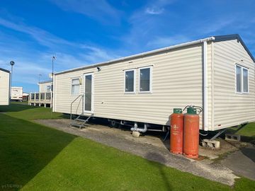 Economy 2 Bedroom caravan - example only. Exact caravan may vary.