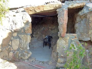Shade and shelter next to the pitch