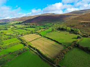 Cwmffrwd farm on the side of waun fach mountain