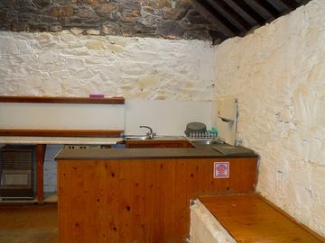 Kitchen area with washing up facilities