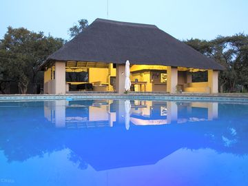 Swimming pool and lapa