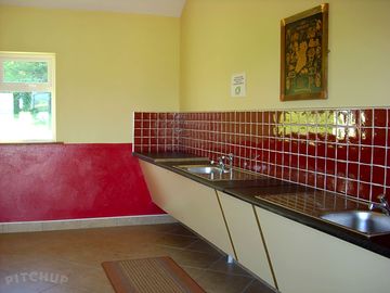 Dish washing facilities in glenross
