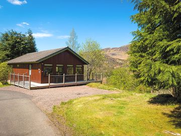 Buzzard chalet on the portnellan estate