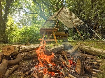 Firepit in front of the camp kitchen (added by manager 19 Jul 2023)