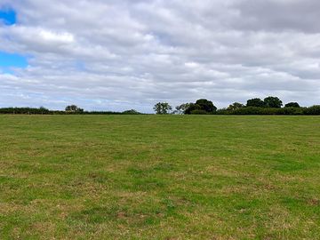 Area of site suitable for pitching tents