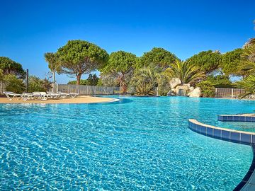 Swimming-pool