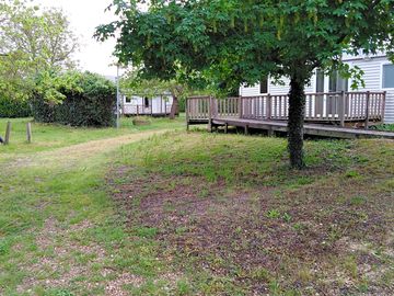 Spacious site layout