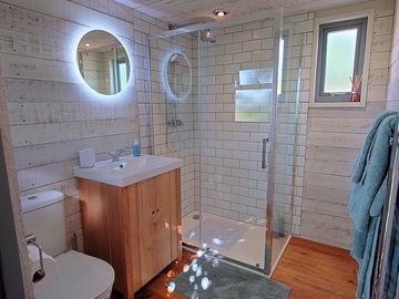 Private-use bathroom