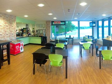 Café serving breakfast, lunch and homemade cakes