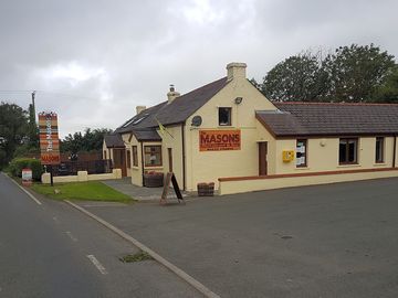 Masons restaurant & bar at foot of lane to campfield.