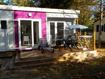 Cottage déclick outside view
