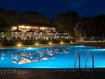 Restaurant and pool