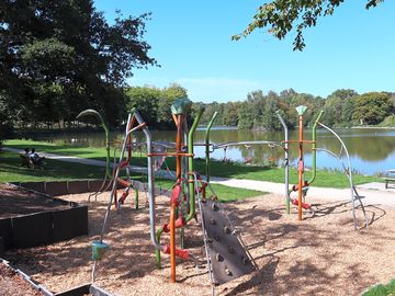 Aire de jeux/lac de pêche