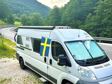 Parking with water and electric hook-ups for campers