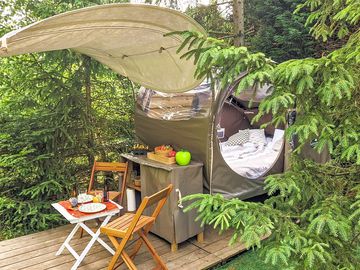 Tinyroom and its deck area